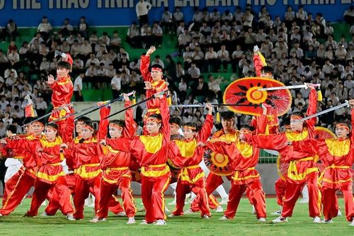 Biểu diễn võ thuật cổ truyền Bình Định. Ảnh: Đức Thụy