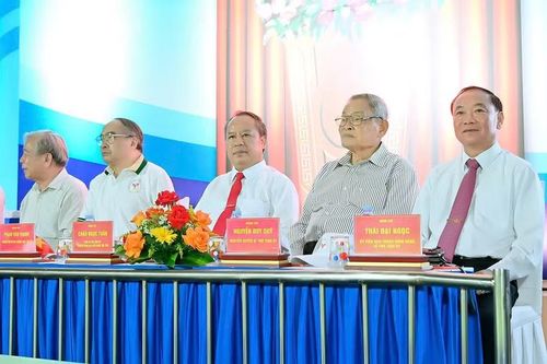 Đại biểu tham dự lễ khai mạc. Ảnh: Đức Thụy