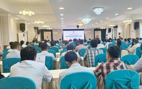 Toàn cảnh hội nghị