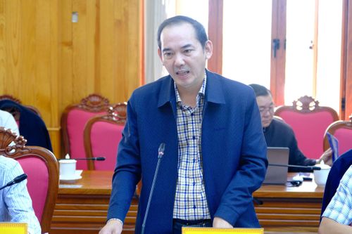 Ông Võ Văn Minh, Phó Giám đốc Sở Nông nghiệp và Môi trường phát biểu tại buổi làm việc