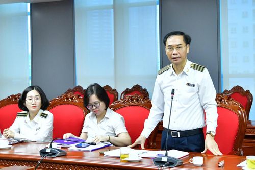 Ông Trần Văn Hảo luôn cùng tập thể lãnh đạo đơn vị chủ động đề xuất các giải pháp tăng hiệu quả, chất lượng kiểm toán những lĩnh vực khó, nhạy cảm, dễ xảy ra tham nhũng, lãng phí. Ảnh: TL