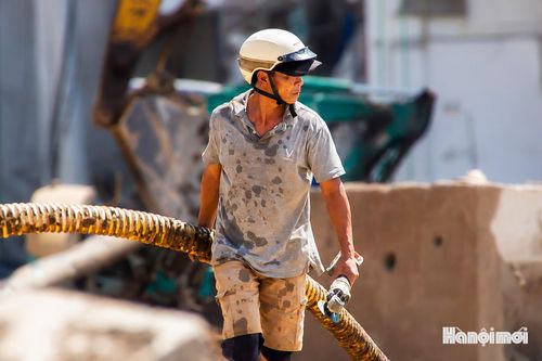 Mục tiêu được các đơn vị đặt ra là hoàn thành những hạng mục còn lại, bảo đảm điều kiện thông xe kỹ thuật tuyến đường vào ngày 10-10.