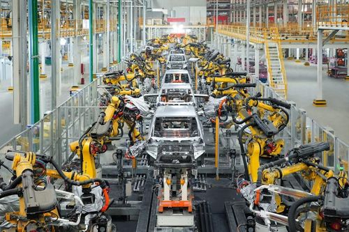  Nhà máy tại Hungary dự kiến bắt đầu lắp ráp xe vào tháng 11 hoặc 12/2026. Công ty cũng đang đánh giá thêm các địa điểm sản xuất ở nước ngoài. 