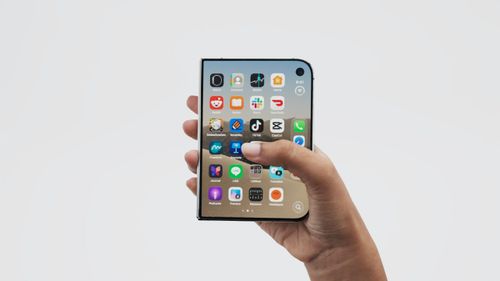 Thiết bị này sẽ gọn gàng hơn khi gập lại.