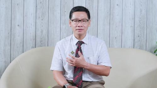 Bác sĩ chuyên khoa II Nguyễn Trần Nam, Phó Giám đốc Bệnh viện Nhi đồng thành phố nhấn mạnh, vaccine là công cụ phòng bệnh bổ sung bên cạnh các biện pháp truyền thống.
