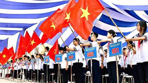 Học sinh Trường trung học cơ sở Chu Văn An, phường Gia Viên (Hải Phòng) phấn khởi bước vào năm học mới 2026-2027. (Ảnh: ĐỨC NGHĨA)