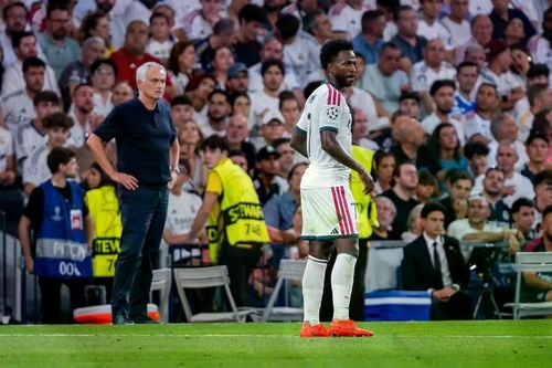 HLV Jose Mourinho cùng tiền đạo Vinicius trong chiến thắng ngày mở màn Champions League, 16 năm sau khi ông đăng quang giải đấu cùng chính Inter Milan. Ảnh: Alamy.