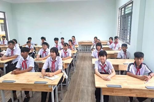 Học sinh vùng biên Gia Lai được học tập trong ngôi trường mới khang trang, đủ đầy.