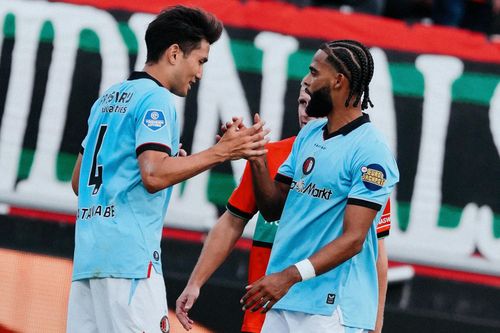 Feyenoord sẽ đối mặt với áp lực lớn tại Camp Nou. Ảnh: FR