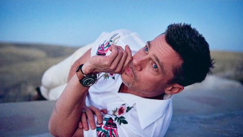 Brad Pitt phong độ ở tuổi 63. Ảnh: GQ 