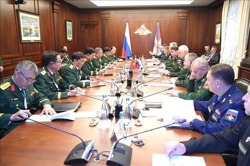 Đại tướng Phan Văn Giang, Phó Thủ tướng, Bộ trưởng Quốc phòng hội kiến Bộ trưởng Bộ Quốc phòng Liên bang Nga Andrey Belousov. Ảnh: TTXVN phát