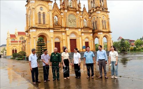 Chi bộ Triệu Thông, xã Hải Hậu (Ninh Bình) có 100% đảng viên là người theo đạo Công giáo.