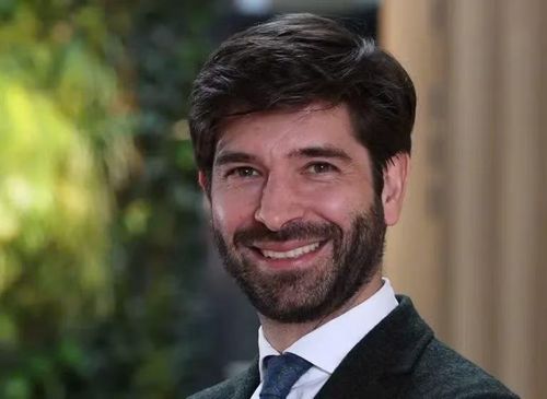 Ông Georgios Leontaris, Giám đốc Đầu tư Thuỵ Sĩ và thị trường châu Âu, Trung Đông và châu Phi của HSBC Private Banking