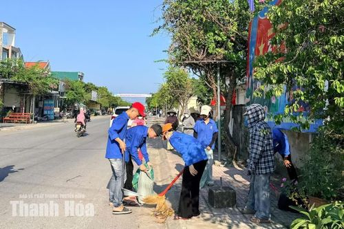 Các tuyến phố, khu dân cư được quét dọn sạch sẽ.