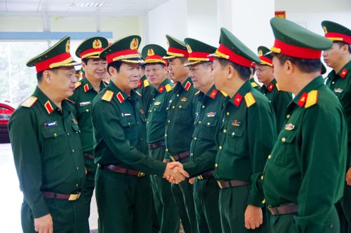 Đại tướng Nguyễn Tân Cương, Ủy viên Ban Chấp hành Trung ương Đảng, Ủy viên Thường vụ Quân ủy Trung ương, Tổng Tham mưu trưởng Quân đội nhân dân Việt Nam, Thứ trưởng Bộ Quốc phòng nhấn mạnh nhiệm vụ xây dựng mối đoàn kết khi làm việc với Đảng ủy, Bộ CHQS tỉnh