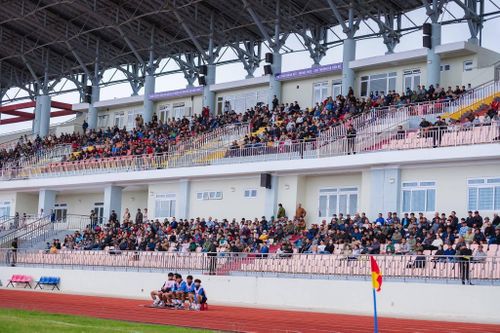 Sân nhà Đà Lạt với đông đảo người dân đến xem, cổ vũ sẽ là điểm tựa cho Đội Bóng đá Lâm Đồng mỗi khi thi đấu