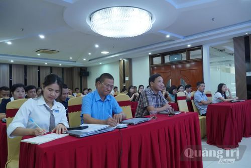Các đại biểu tham dự lớp tập huấn - Ảnh: H.L