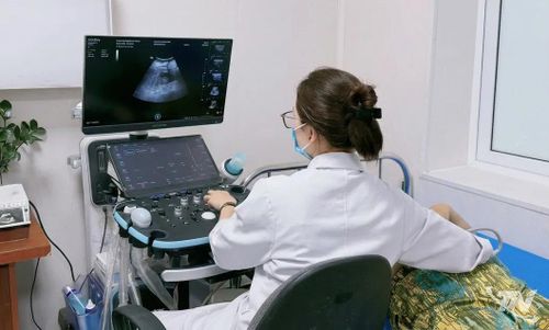 Lực lượng cán bộ y tế Thái Nguyên đã làm chủ nhiều kỹ thuật hiện đại, sử dụng thành thạo các thiết bị y tế thông minh.