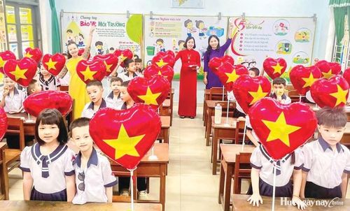 Học sinh Trường Tiểu học Huyền Trân ngày tựu trường.