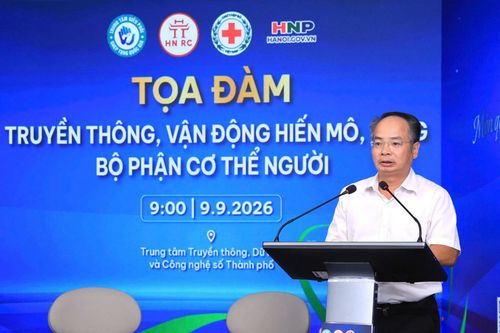 Ông Lê Tự Lực - Chủ tịch Hội Chữ thập đỏ thành phố Hà Nội phát biểu khai mạc Tọa đàm "Tuyên truyền, vận động hiến mô, tạng, bộ phận cơ thể người".