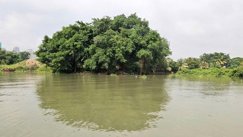 Chất lượng nước trên các dòng sông là một trong những tiêu chí bảo vệ môi trường.