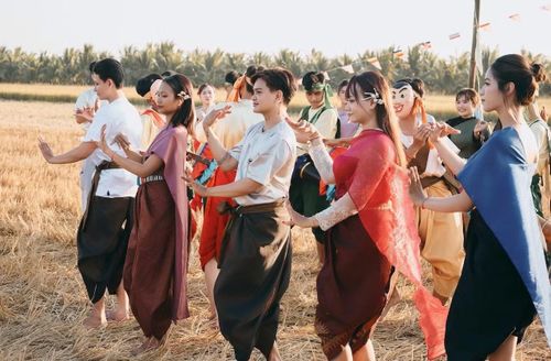 Vĩnh Long là nơi cộng cư, gắn bó lâu đời của ba dân tộc Kinh, Khmer, Hoa, với hệ thống di sản văn hóa và hệ sinh thái du lịch đa dạng.