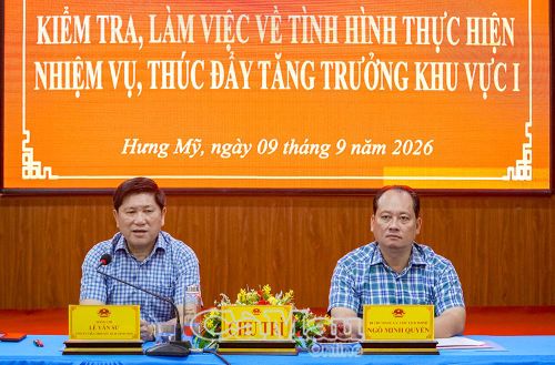 Phó Chủ tịch UBND tỉnh Lê Văn Sử phát biểu kết luận buổi làm việc.