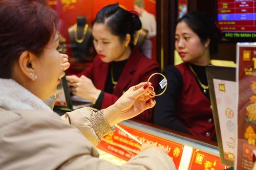 Giá vàng hôm nay giảm mạnh. (Ảnh minh họa: Minh Đức).