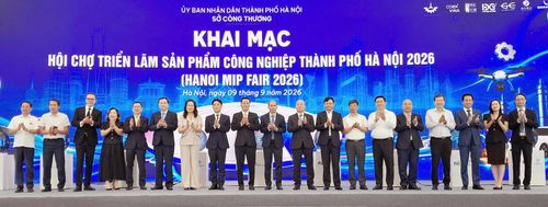 Các đại biểu cắt băng khai mạc Hội chợ Hanoi MIP Fair 2026. Ảnh: Hoài Nam