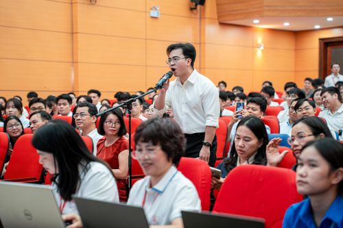 Bác sĩ Đinh Văn Đức chọn chuyên khoa Ngoại khoa.