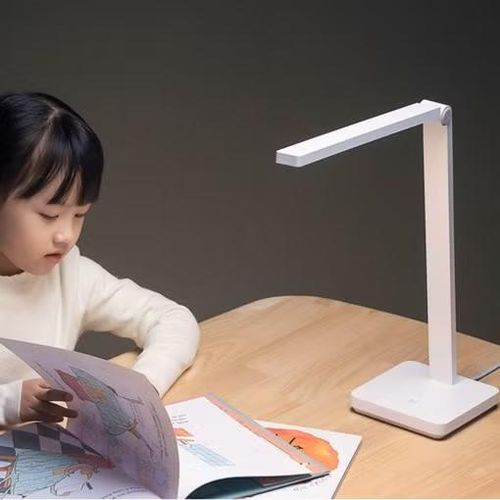 Đèn học chống cận Xiaomi Mijia Lite Gen 2 ánh sáng tập trung, góc chiếu điều chỉnh linh hoạt, thiết kế tối giản, giá khoảng 474.000 đồng.