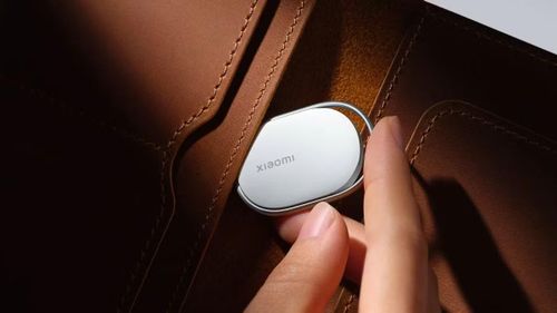 Xiaomi Tag nhỏ gọn như đồng xu, gắn vào chìa khóa hay ví để định vị nhanh, giúp hội hay quên tìm đồ tiện lợi hơn, giá khoảng 370.000 đồng.