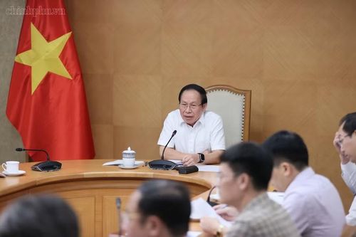 Phó Thủ tướng Lê Tiến Châu chủ trì cuộc họp về tình hình in, phát hành và cung ứng sách giáo khoa năm học 2026-2027 - Ảnh: chinhphu.vn/Thu Sa
