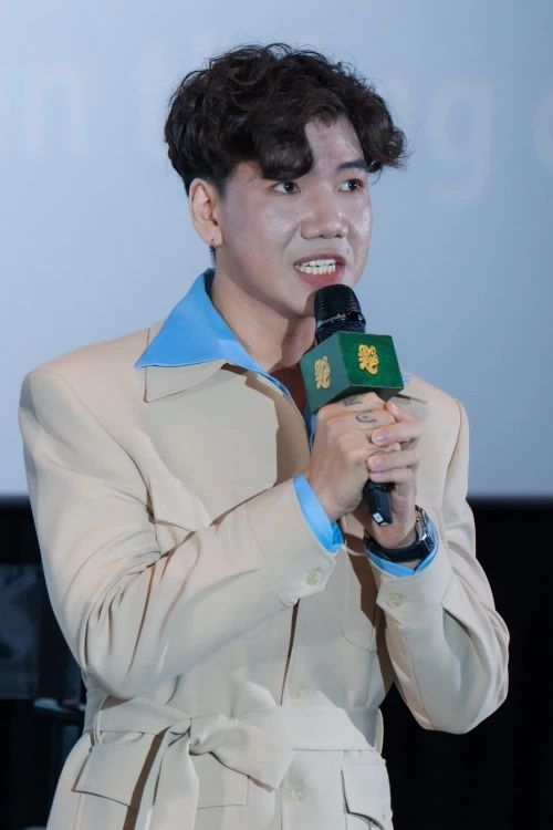 Đạo diễn Tấn Hoàng Thông