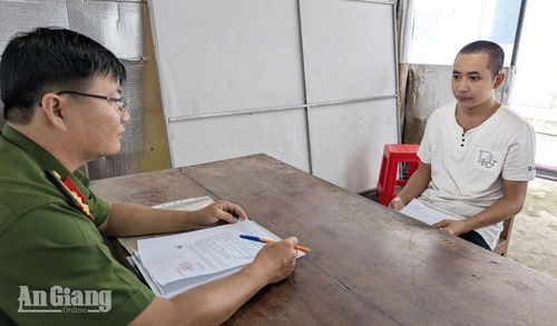 Đối tượng Cổ Văn Nghiệp tại cơ quan Công an.