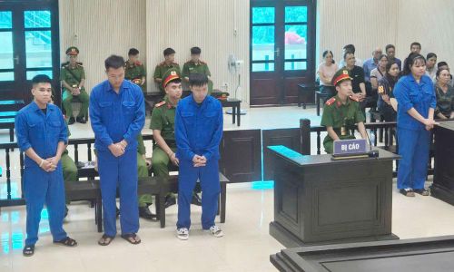 4 bị cáo tại phiên tòa sơ thẩm ngày 28/8.