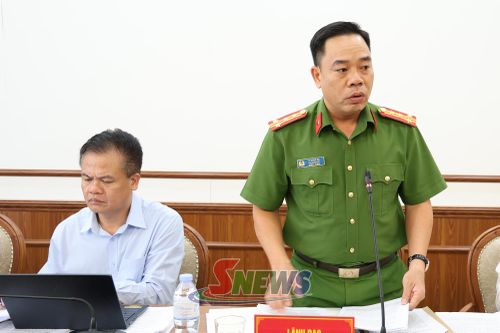 Đại diện lãnh đạo Công an tỉnh báo cáo tại cuộc họp.