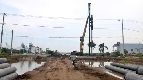 Vị trí gần nút giao với đường Vành đai trong - thành phố Bạc Liêu (giai đoạn 1) đang được tập trung thi công.