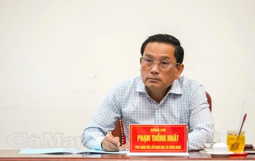 Ông Phạm Thống Nhất, Phó Giám đốc Sở Khoa học và Công nghệ, phát biểu tại cuộc họp đánh giá việc thí điểm phần mềm KPI, sáng 8/9.