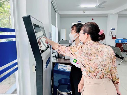 Các kho dữ liệu, nền tảng số, hệ thống giải quyết thủ tục hành chính trực tuyến từng bước được hình thành.