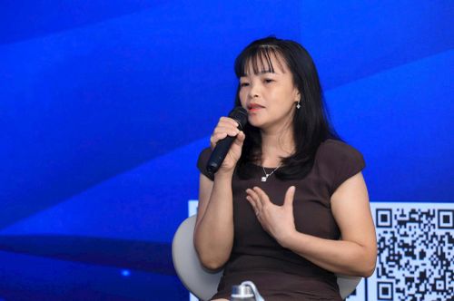 Chị Phạm Thị Thanh (phường Hoàng Mai, Hà Nội) là vợ của anh Đỗ Anh Dũng, người đã hiến tặng đa tạng khi không may qua đời do tai nạn chấn thương sọ não. Ảnh: Xuân Hải