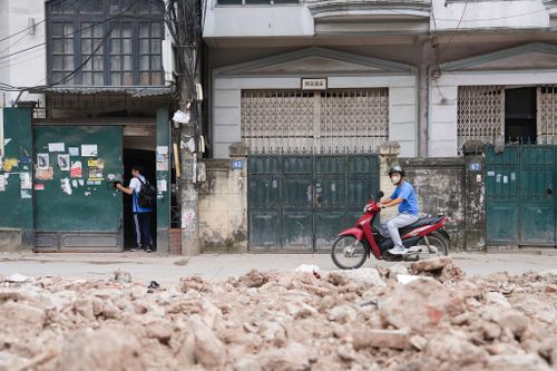 Người dân mong chờ dự án sớm hoàn thành. Ảnh: Ngọc Tú