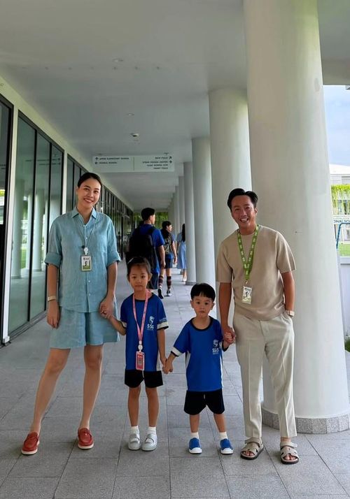 Đàm Thu Trang từng chia sẻ, cuộc sống vợ chồng cô không phải lúc nào cũng hoàn hảo nhưng chân thật và quý giá bởi cả hai luôn chia sẻ, đồng hành với nhau. Cô cho rằng tình cảm vợ chồng không cần phải thể hiện quá khoa trương mà quan trọng là sự hiện diện và đồng hành trong cuộc sống hàng ngày.