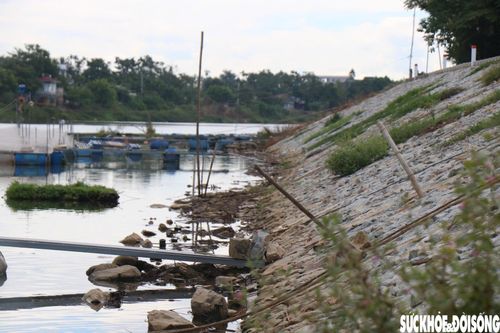 Kè chống sạt lở qua địa bàn xã Đan Điền chuẩn bị nghiệm thu, bàn giao. Ảnh: H.D.
