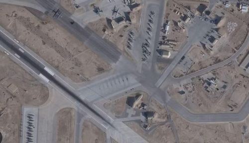 Vệ binh Cách mạng Hồi giáo Iran (IRGC) tuyên bố đã phóng một lượng lớn tên lửa đạn đạo nhằm vào hạ tầng quân sự Mỹ tại Muwaffaq Salti, nhằm đáp trả cuộc tấn công 5 tàu chở dầu thô của Iran một ngày trước đó.
