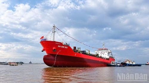 Tàu chở dầu SAI GON SEA 9.000 m3 được Công ty Saigon Shipmarin hạ thuỷ thành công. (Ảnh: HỒNG TRÂM).