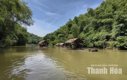 Suối Chàm - điểm du lịch sinh thái ở thôn Chiềng Lau, xã Bá Thước.