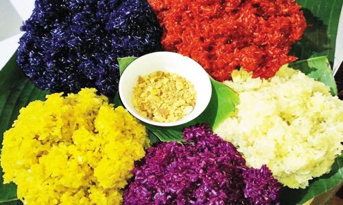 Món xôi ngũ sắc dẻo thơm, đẹp mắt.