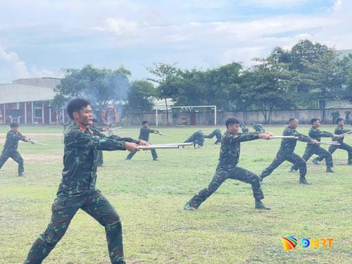 Chiến sĩ Tiểu đoàn Đặc công 409 trình diễn võ thuật đặc công.