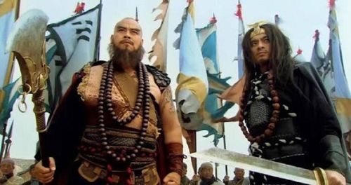 Lỗ Trí Thâm và Võ Tòng vào sinh ra tử cùng nhau trong nhiều trận chiến quan trọng của Lương Sơn Bạc.